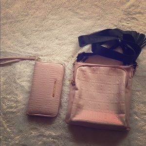 Steve Madden Wristlet and Matching Bag